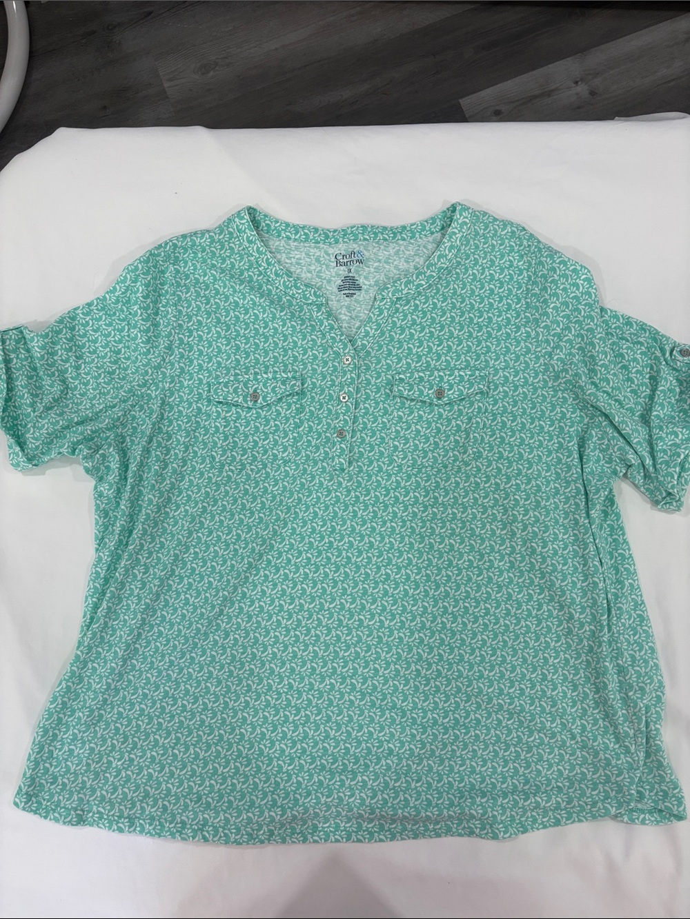 croft & barrow Mint Green Short-Sleeve Henley Top with Subtle White Print